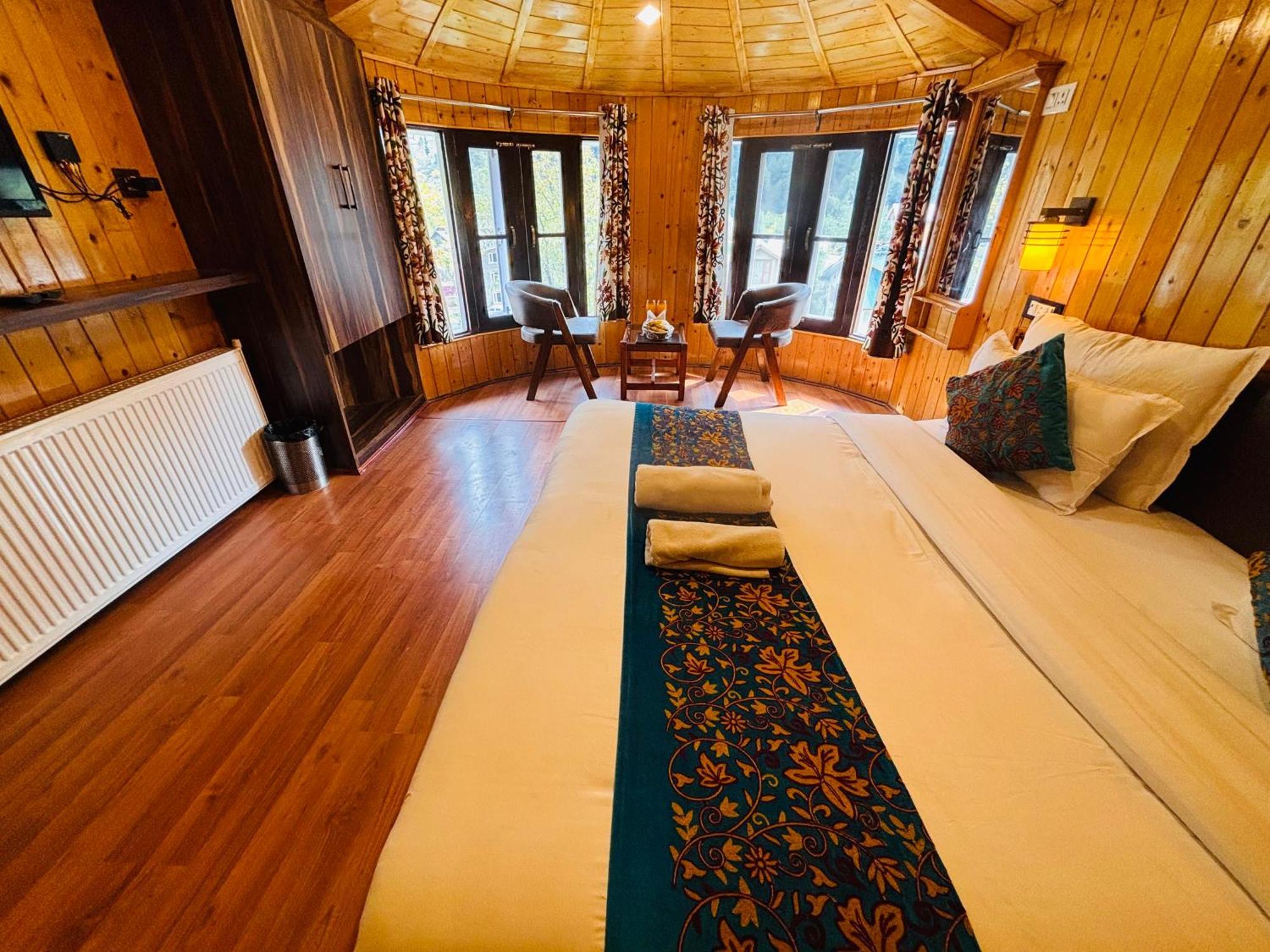 Bombay Palace Hotel Pahalgām Kültér fotó